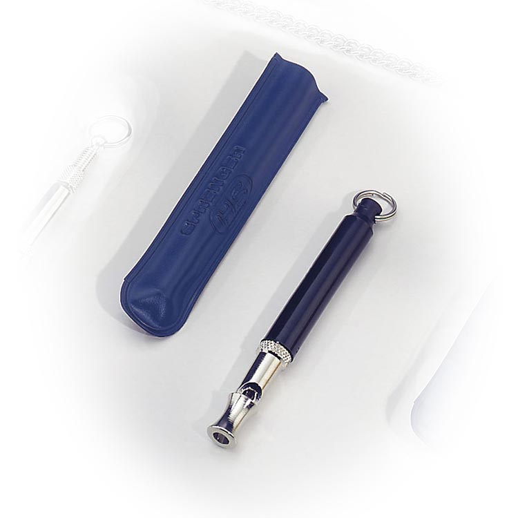Training whistle with kunststof beschermhoes